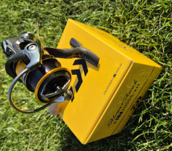 Daiwa 22 Silvercreek X LT2000S-XH